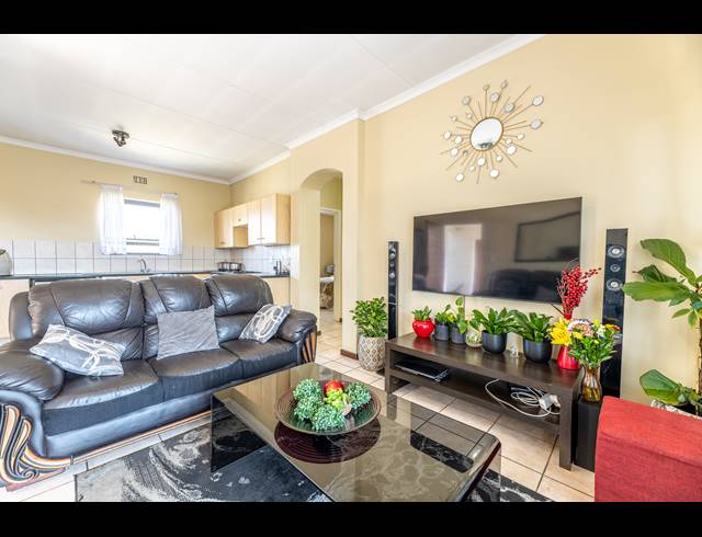 2 BEDROOM TOWNHOUSE FOR SALE IN BROADACRES